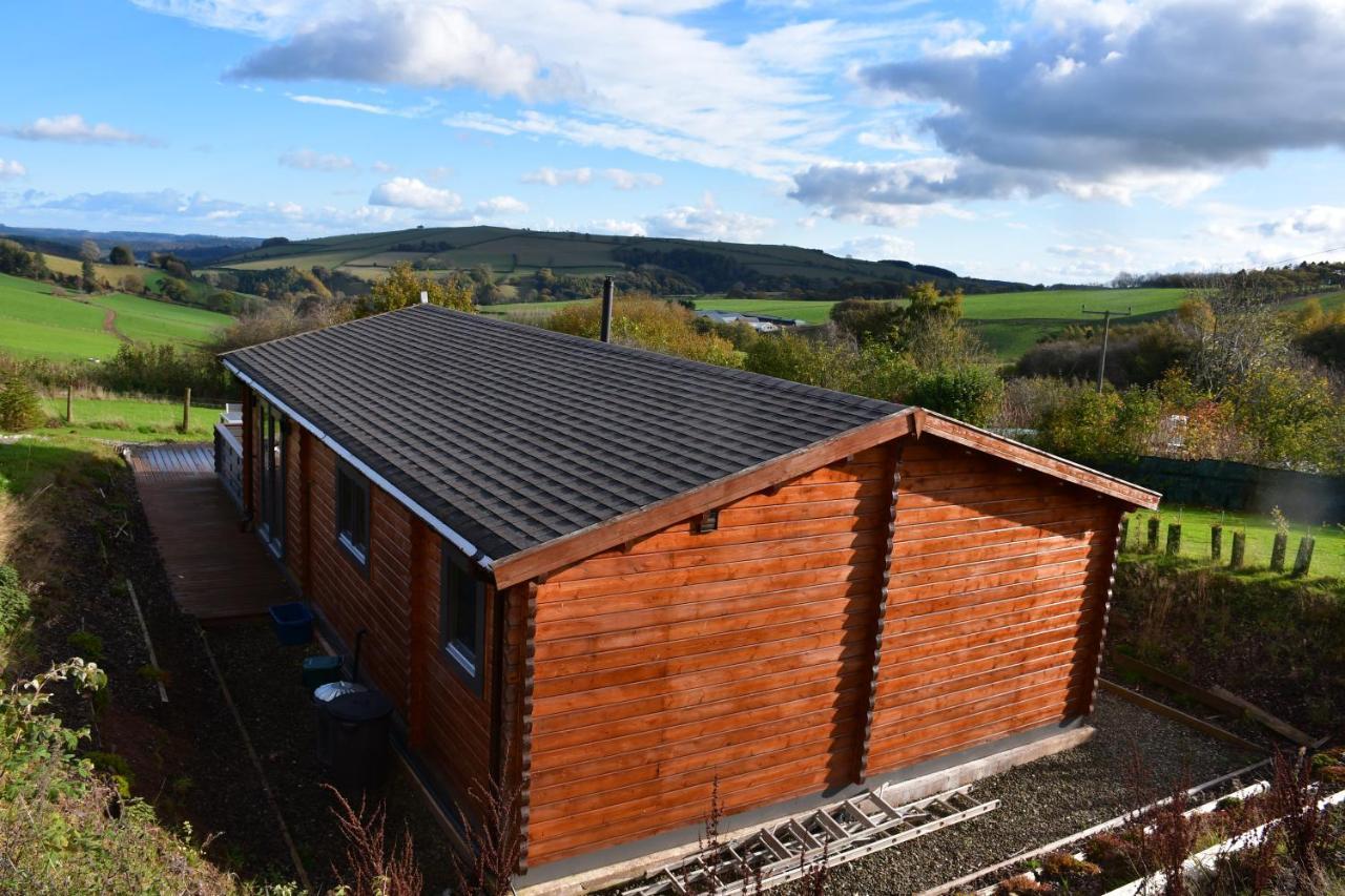 Long Wood Lodges Knighton  Exterior photo